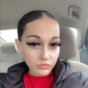 Meet your Posher, Lily